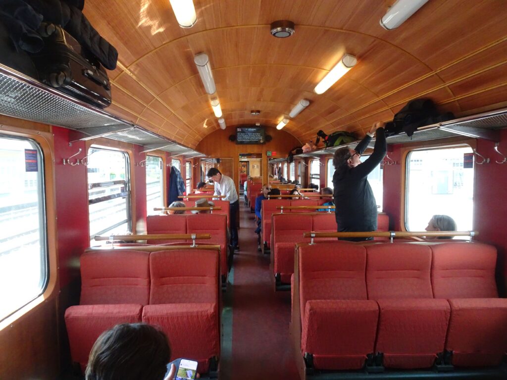 Norway in a nutshell - interior del tren de Flam