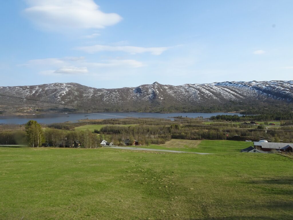 Norway in a nutshell - valles verdes de Noruega