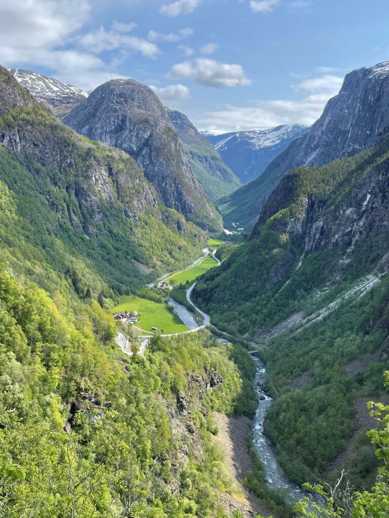Norway in a nutshell - vista desde Stalheim hotel